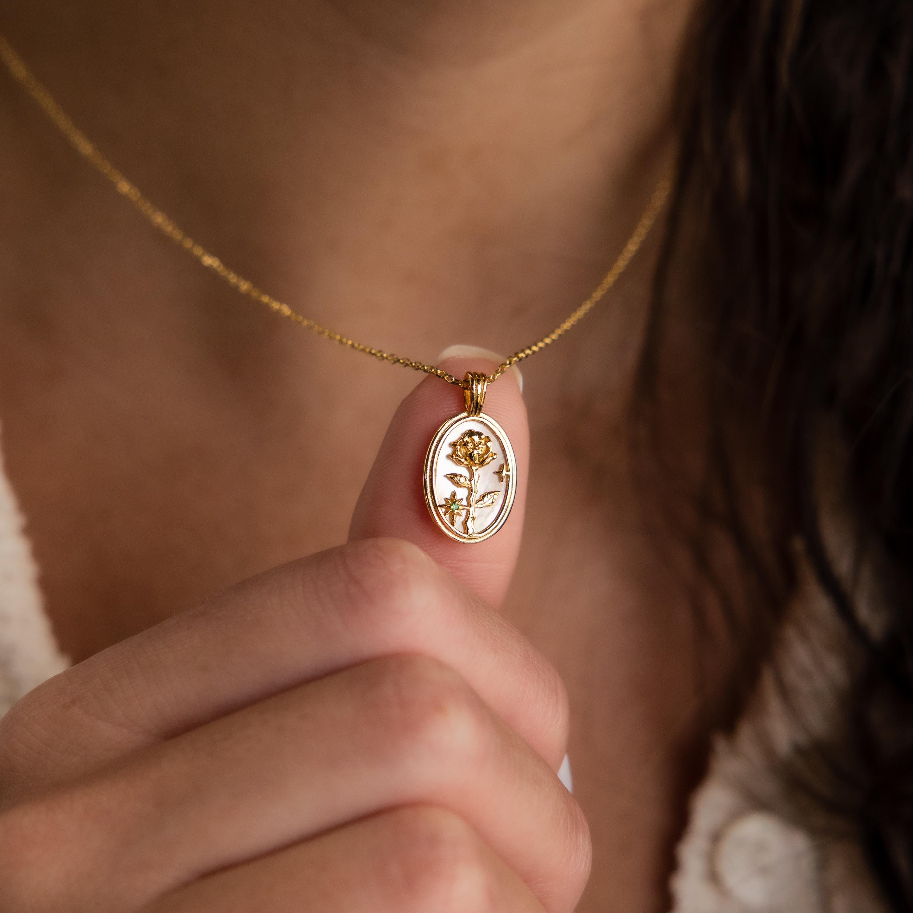 Birth Flower Necklace - 여성용 스테인리스 스틸 꽃 펜던트 목걸이